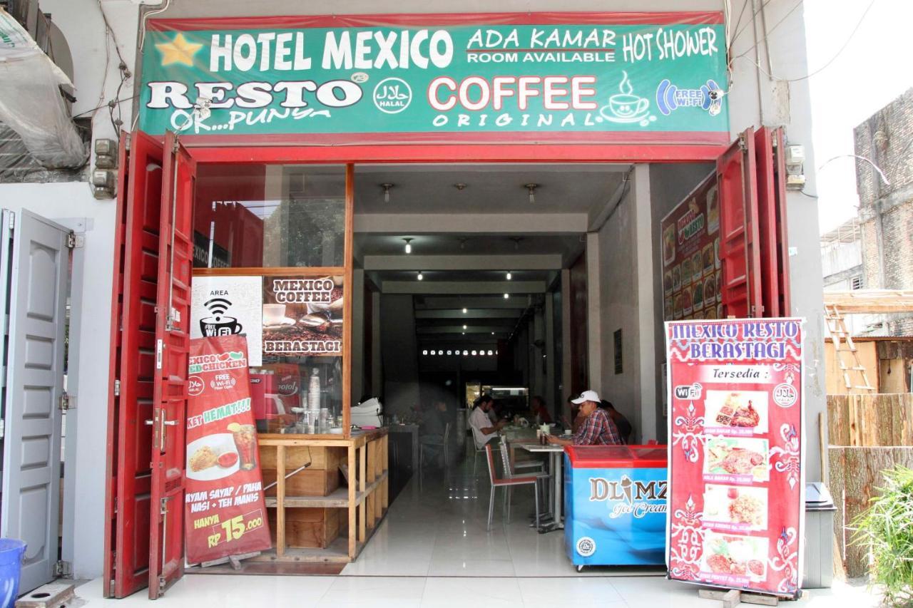 Hotel Mexico Berastagi Eksteriør bilde